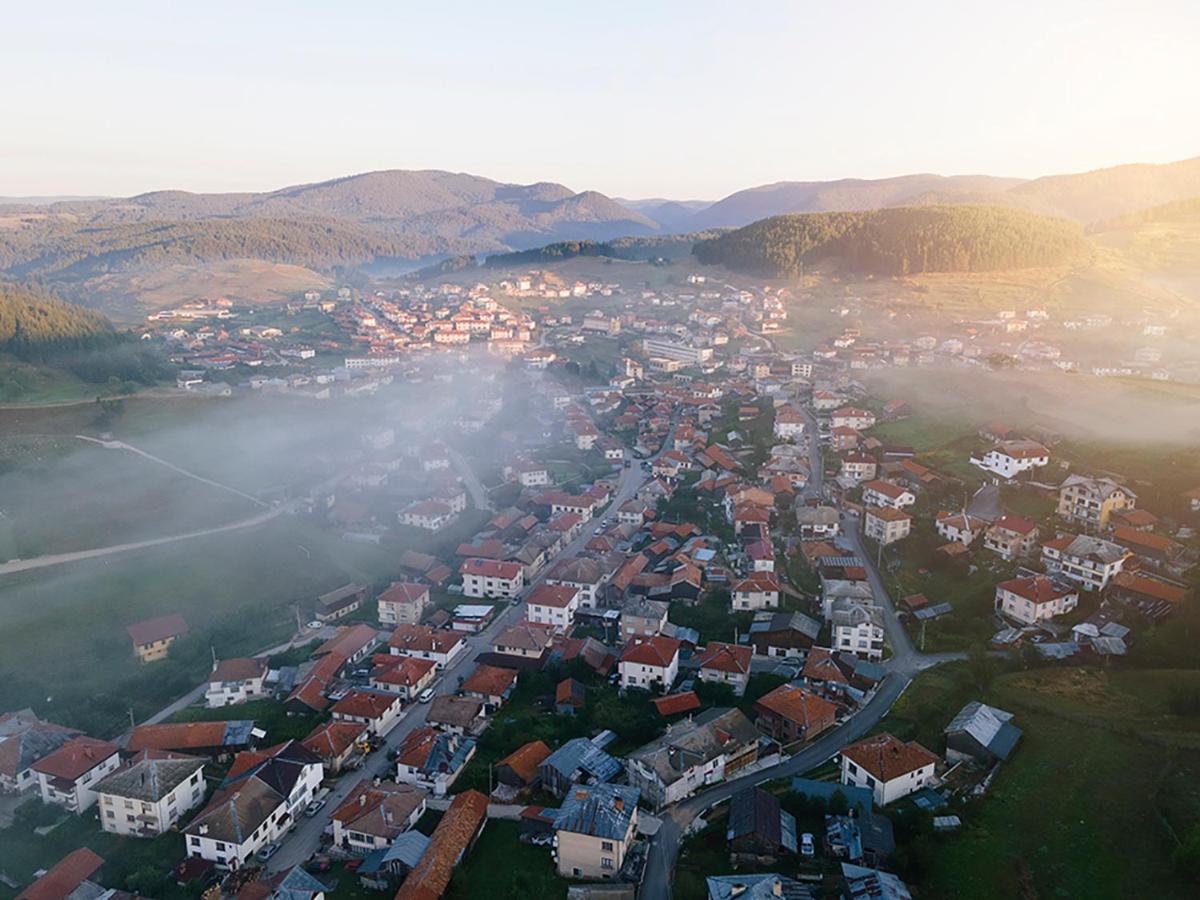 Къща За Гости "Люнгови" Zmeitsa Extérieur photo